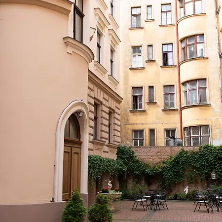 Stabu Seta